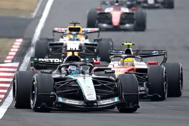 Lewis Hamilton, Ferrari, George Russell, Mercedes