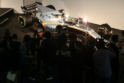 Sergio Perez met de Sahara Force India VJM10