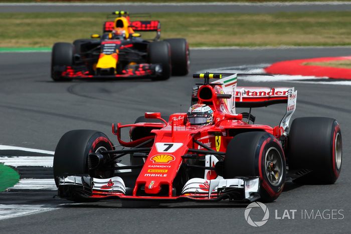 Kimi Raikkonen, Ferrari SF70H, Max Verstappen, Red Bull Racing RB13