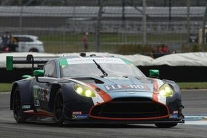 #44 Magnus Racing Aston Martin Vantage GT3 Evo: John Potter, Andy Lally, Spencer Pumpelly