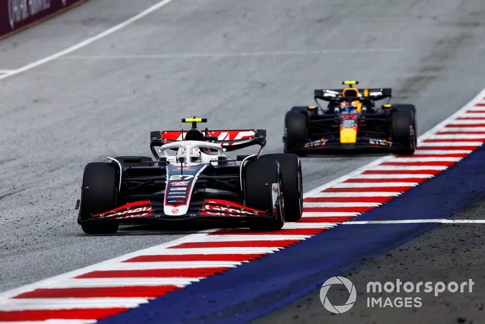 Nico Hulkenberg, Haas VF-24, Sergio Pérez, Red Bull Racing RB20
