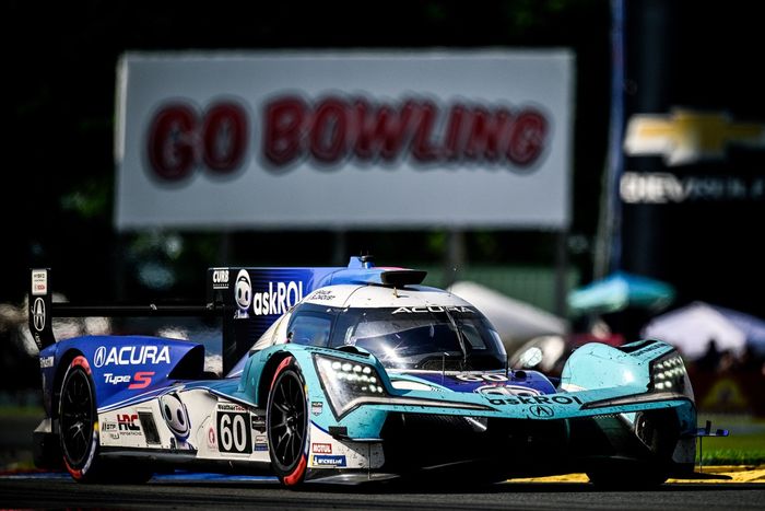 #60 Acura Meyer Shank Racing w/Curb Agajanian Acura ARX-06: Tom Blomqvist, Colin Braun