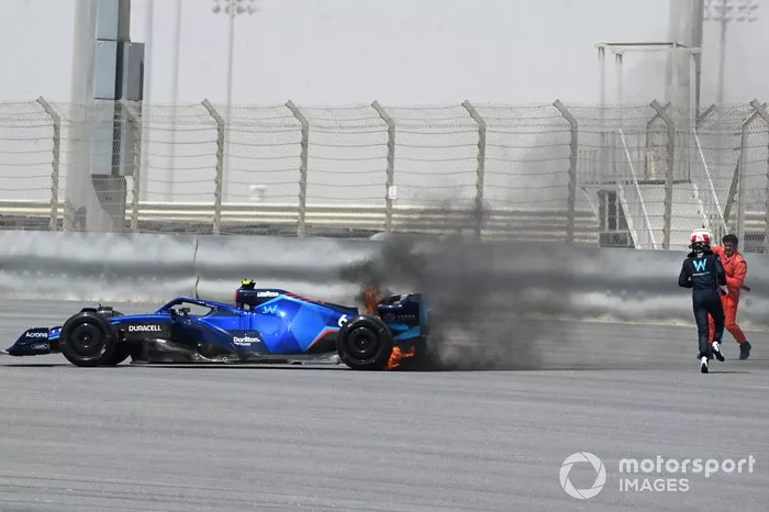 Nicholas Latifi, Williams FW44, para después del fuego en su monoplaza