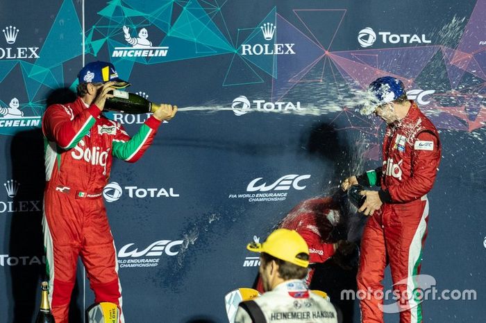 Podio LMP2: #31 Dragonspeed Oreca 07: Roberto Gonzalez, Pastor Maldonado, Anthony Davidson