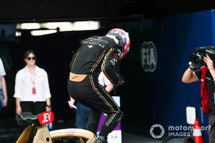 Jean-Eric Vergne, DS TECHEETAH, celebrates victory