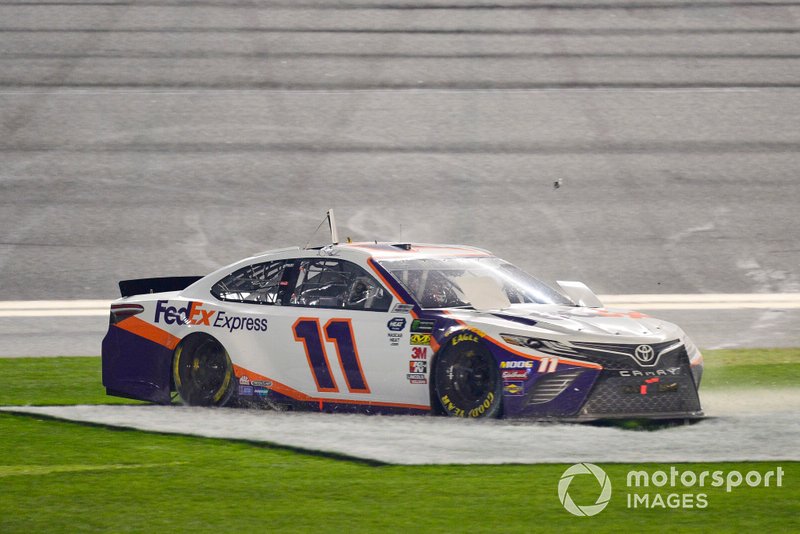 Denny Hamlin, Joe Gibbs Racing, Toyota Camry FedEx Express celebrates after winning