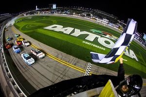 Erik Jones, Legacy Motor Club Toyota, Austin Cindric, Team Penske Ford