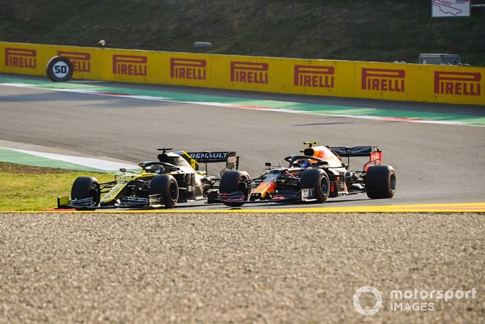 Daniel Ricciardo, Renault F1 Team R.S.20, Alex Albon, Red Bull Racing RB16