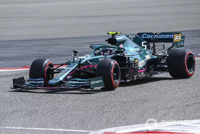 Sebastian Vettel, Aston Martin AMR21 