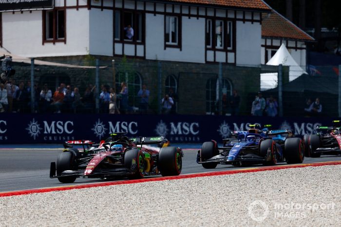 Valtteri Bottas, Alfa Romeo C43, Logan Sargeant, Williams FW45, Zhou Guanyu, Alfa Romeo C43