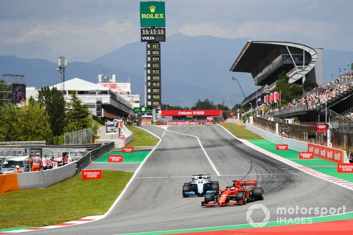 Sebastian Vettel, Ferrari SF90, George Russell, Williams Racing FW42