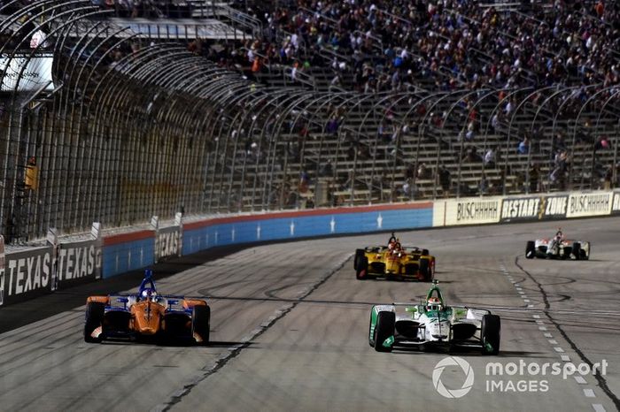 Scott Dixon, Chip Ganassi Racing Honda, Alexander Rossi, Andretti Autosport Honda