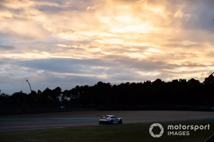 #94 Porsche GT Team, Porsche 911 RSR: Sven Muller, Mathieu Jaminet, Dennis Olsen 