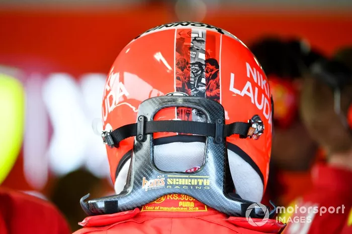 El casco de Vettel en Mónaco 2019, homenaje a Niki Lauda