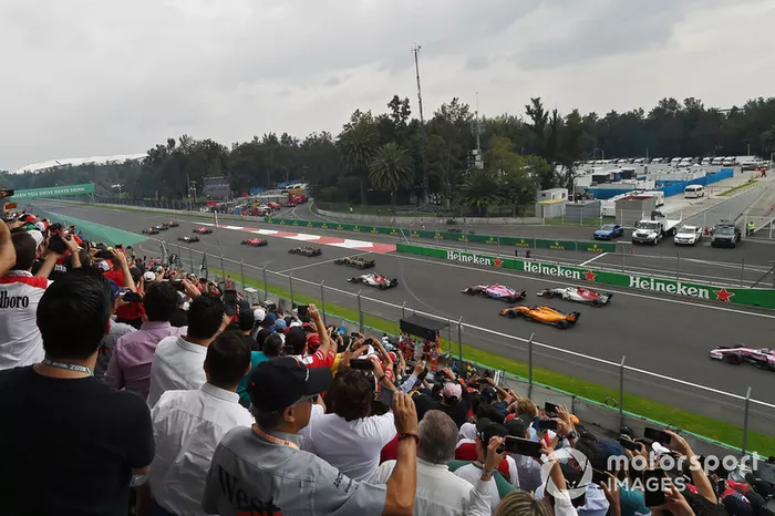 Fernando Alonso, McLaren MCL33 al inicio