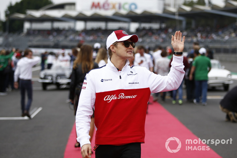 Marcus Ericsson, Sauber on the drivers parade