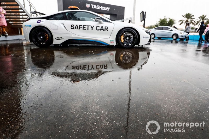Safety car