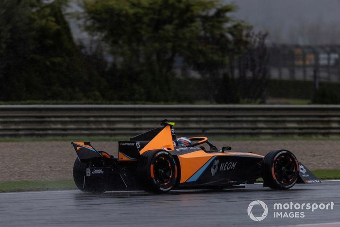 Jake Hughes, McLaren