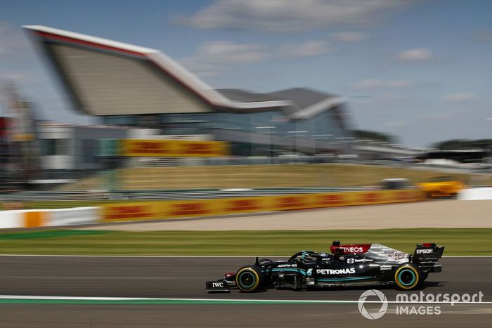 Lewis Hamilton, Mercedes W12