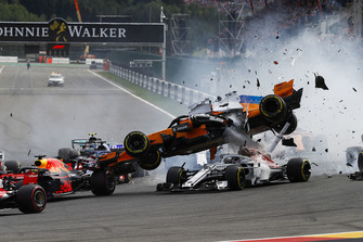 Ніко Хюлькенберг, Renault Sport F1 Team R.S. 18, Фернандо Алонсо, McLaren, Шарль Леклер, Sauber C37