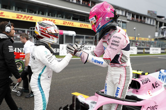 Polesitter Lewis Hamilton, Mercedes AMG F1, derde plaats Esteban Ocon, Racing Point Force India VJM11