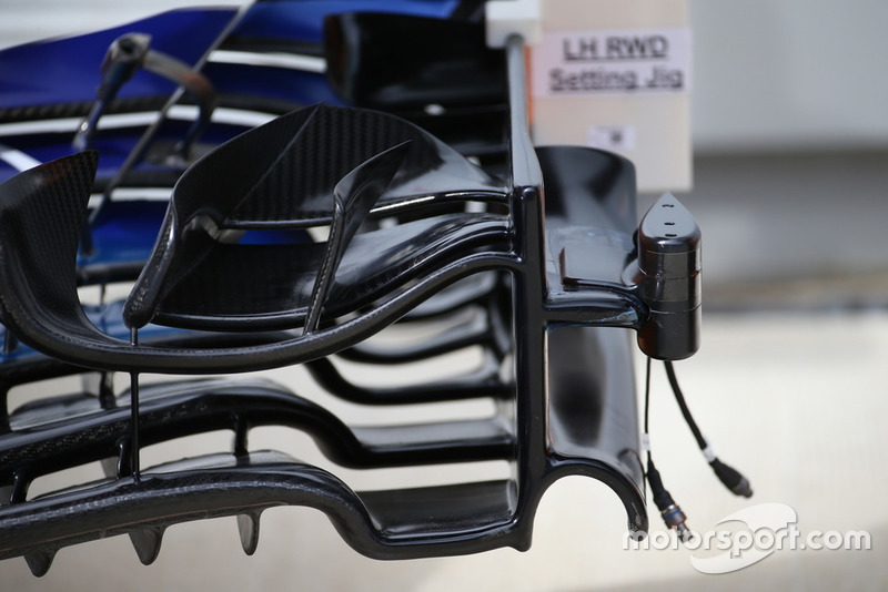 McLaren MCL33, első szárny kamerával