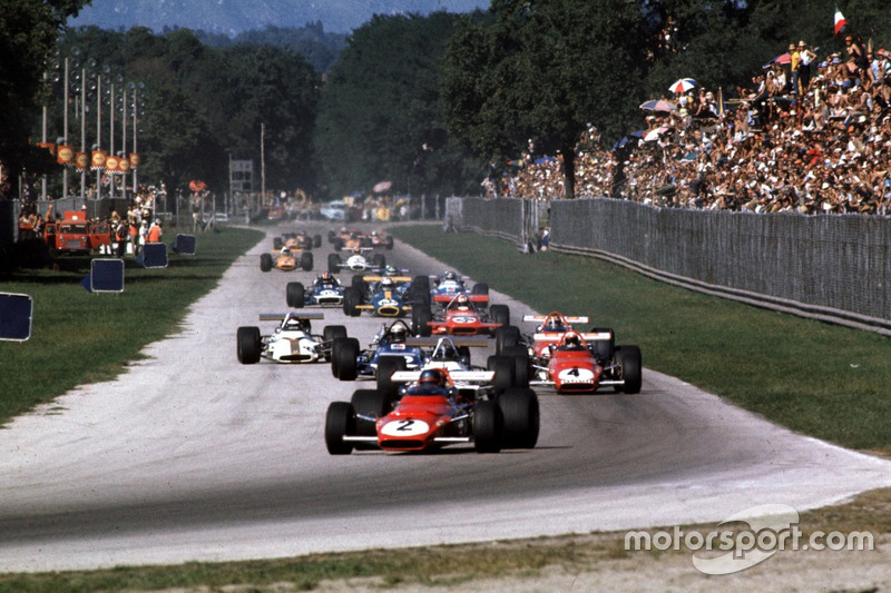 Renn-Action beim GP Italien 1970 in Monza: Jacky Ickx, Ferrari 312B, führt