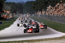 Жакі Ікс, Ferrari 312B, Педро Родрігес, BRM, Клей Регаццоні, Ferrari 312B у повороті Parabolica