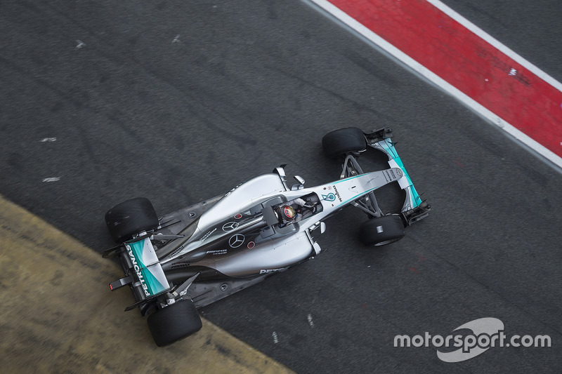 Pascal Wehrlein, Mercedes F1 Team testing 2017-spec Pirelli tyres