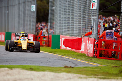 Jolyon Palmer, Renault Sport F1 Team RS16 tijdens rode vlag