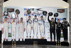 PC-подіум: переможці - Джон Беннетт, Колін Браун, Марк Вілкінс, CORE autosport, друге місце - Роберт