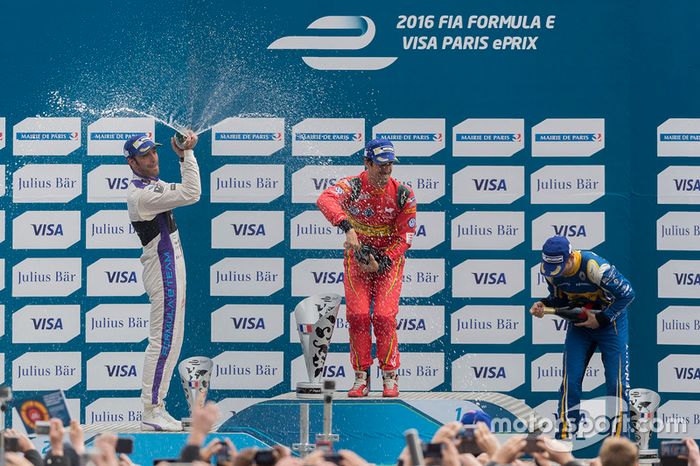 Podio: ganador de la carrera Lucas di Grassi, ABT Schaeffler Audi Sport, segundo lugar Jean-Eric Vergne, DS Virgin Racing, tercer lugar Sébastien Buemi, Renault e.Dams