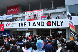 Podium: winner Naoki Yamamoto, Team Mugen, second place Yuji Kunimoto, Cerumo Inging, third place St