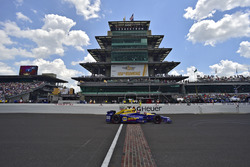 Le vainqueur Alexander Rossi, Herta - Andretti Autosport Honda