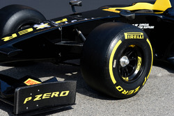 2017 Pirelli band detail
