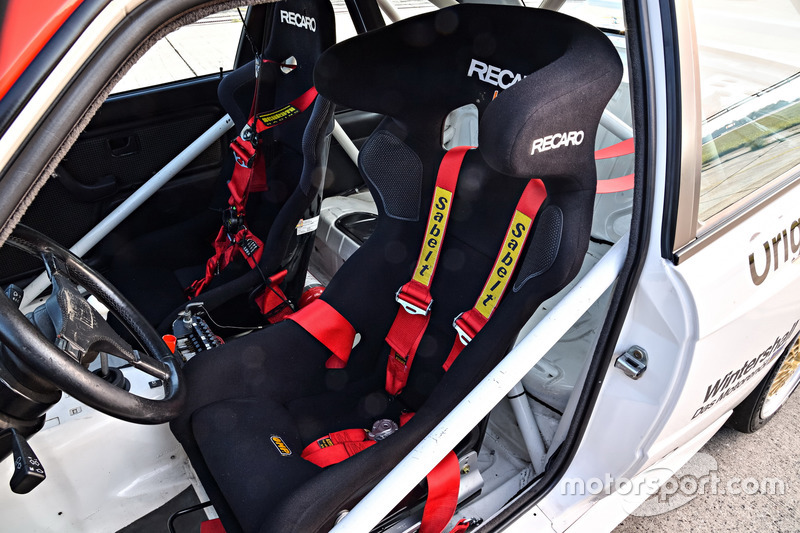 BMW M3 DTM E30 в деталях