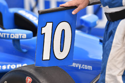 Car of Tony Kanaan, Chip Ganassi Racing, Chevrolet