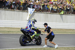 Tweede plaats Valentino Rossi, Yamaha Factory Racing, Mattia Pasini