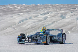 Lucas di Grassi pilote sur la glace