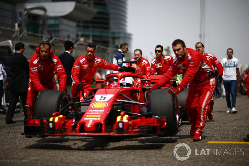 Sebastian Vettel, Ferrari SF71H, arrives on the grid