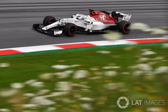 18: Marcus Ericsson, Sauber C37, 1'05.479