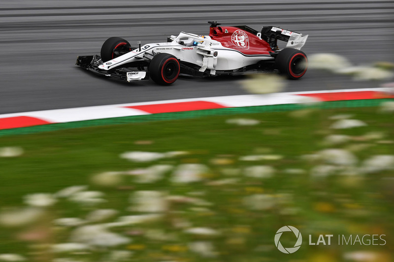18: Marcus Ericsson, Sauber C37, 1'05.479