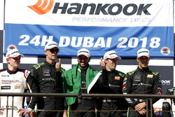 Podio: i vincitori della gara #2 Black Falcon Mercedes-AMG GT3: Abdulaziz Al Faisal, Hubert Haupt, Yelmer Buurman, Gabriele Piana