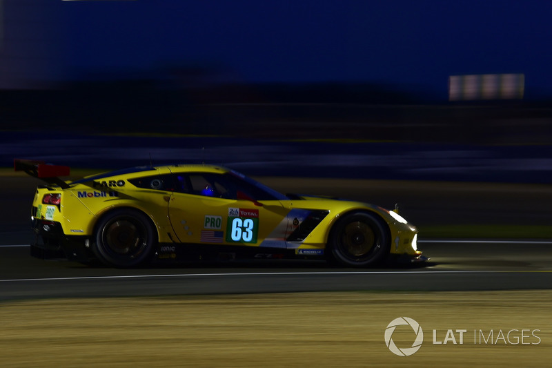 39: #63 Corvette Racing Chevrolet Corvette C7.R: Jan Magnussen, Antonio Garcia, Mike Rockenfeller, 3'50.242