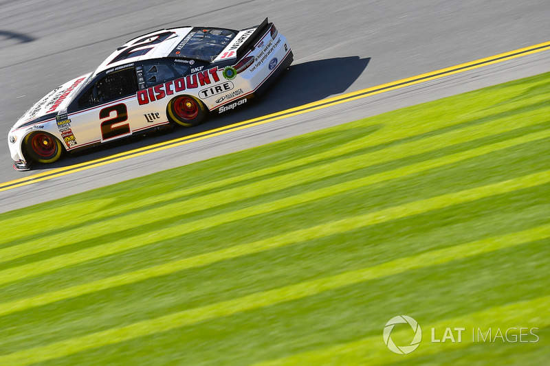 Crash: Brad Keselowski, Team Penske, Ford