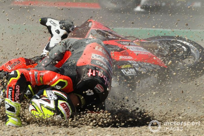 Caída de Alvaro Bautista, Aruba.it Racing Ducati