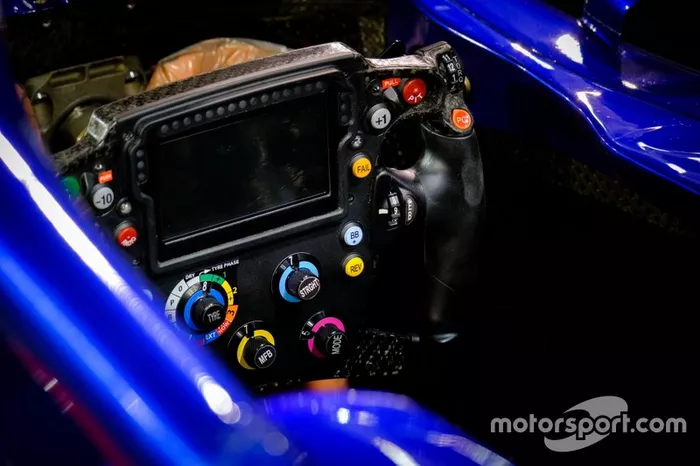 Toro Rosso STR14