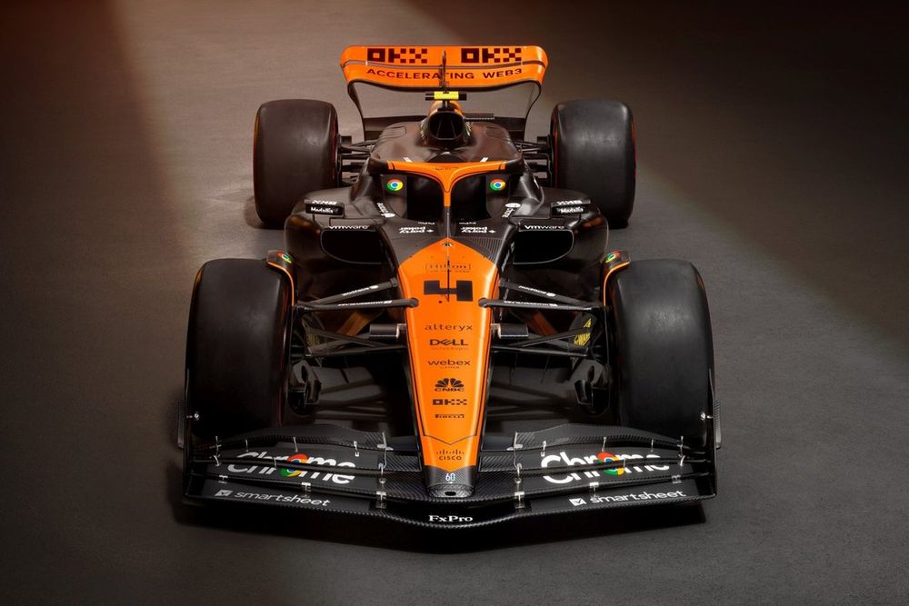 Decoración especial del McLaren MCL60 para el GP de Singapur y GP de Japón 2023 de F1