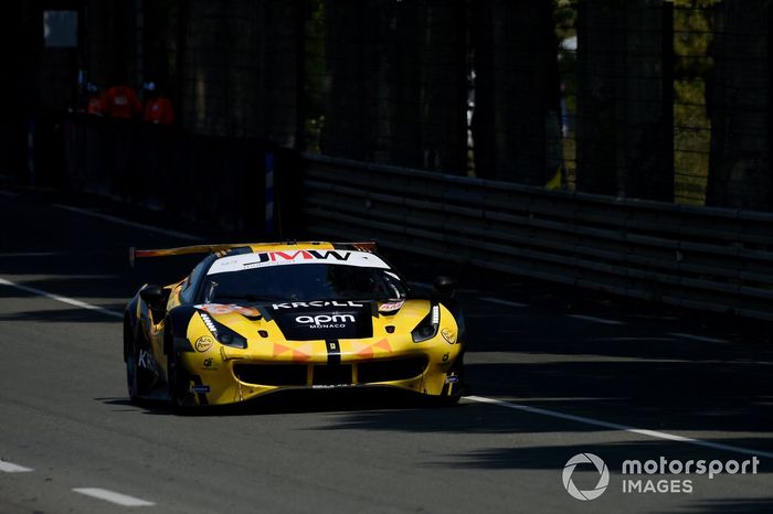 #66 JMW Motorsport Ferrari 488 GTE EVO de Thomas Neubauer, Louis Prette, Giacomo Petrobelli