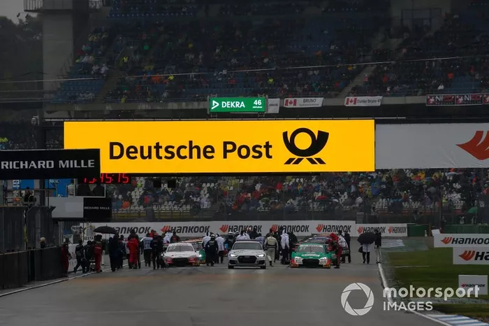 Bandera roja después del incendio de Daniel Juncadella, R-Motorsport, Aston Martin Vantage AMR